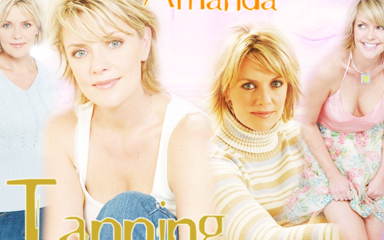 Amanda_tapping_1280_800_2.jpg